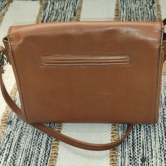 Matt and Nat crossbody vegan Leather. - Picture 7 of 11